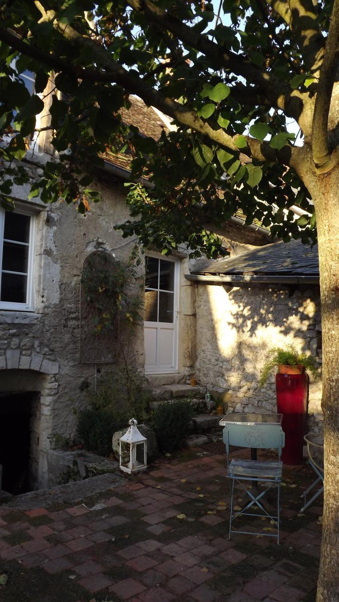 Le Bonheur Des Hotes Suèvres Exterior foto