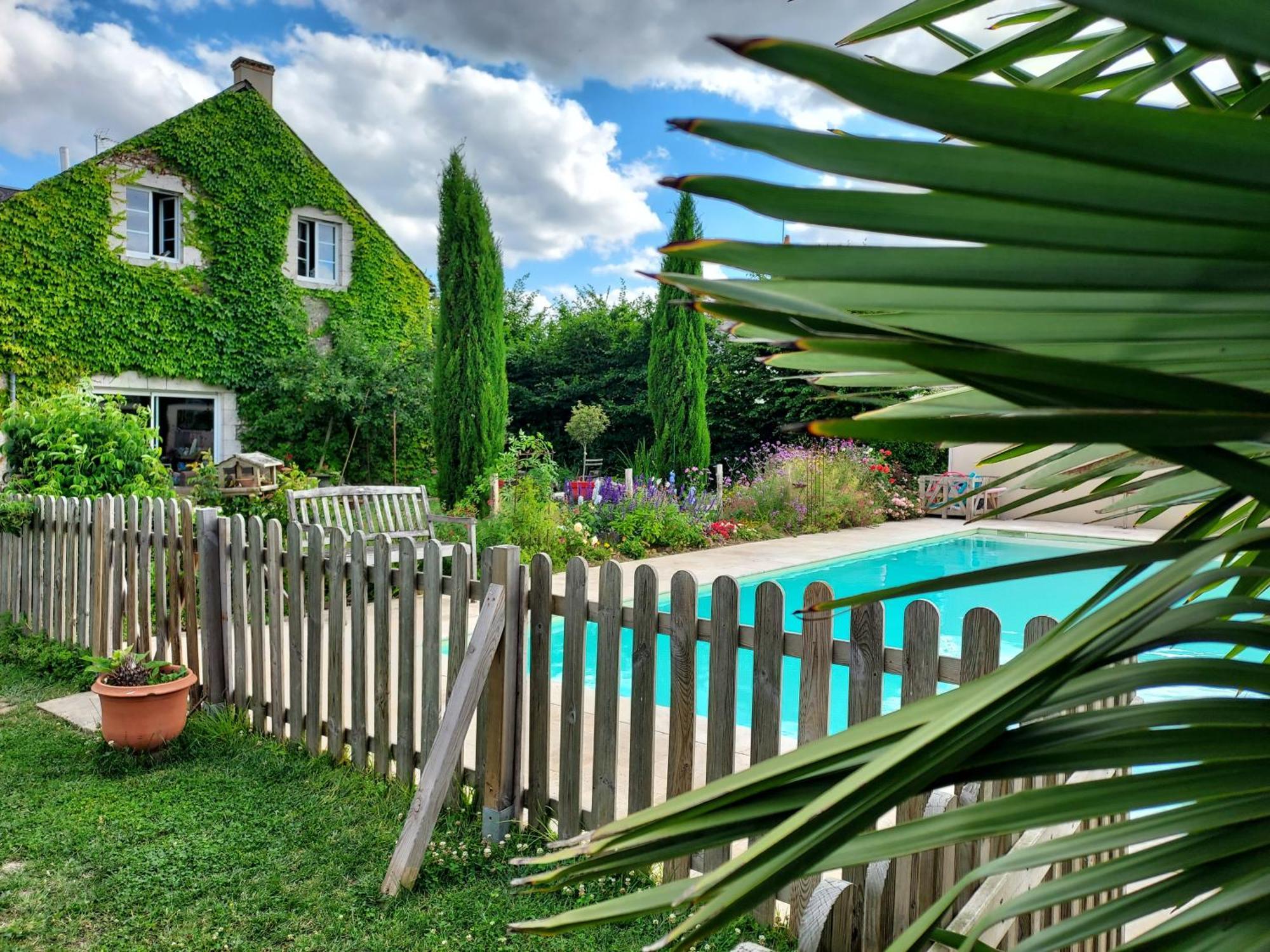 Le Bonheur Des Hotes Suèvres Exterior foto